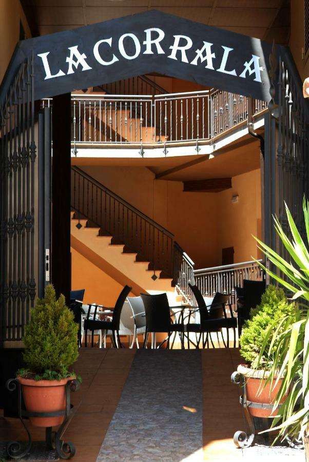 Apartahotel La Corrala San Martin de Moncayo Exterior photo